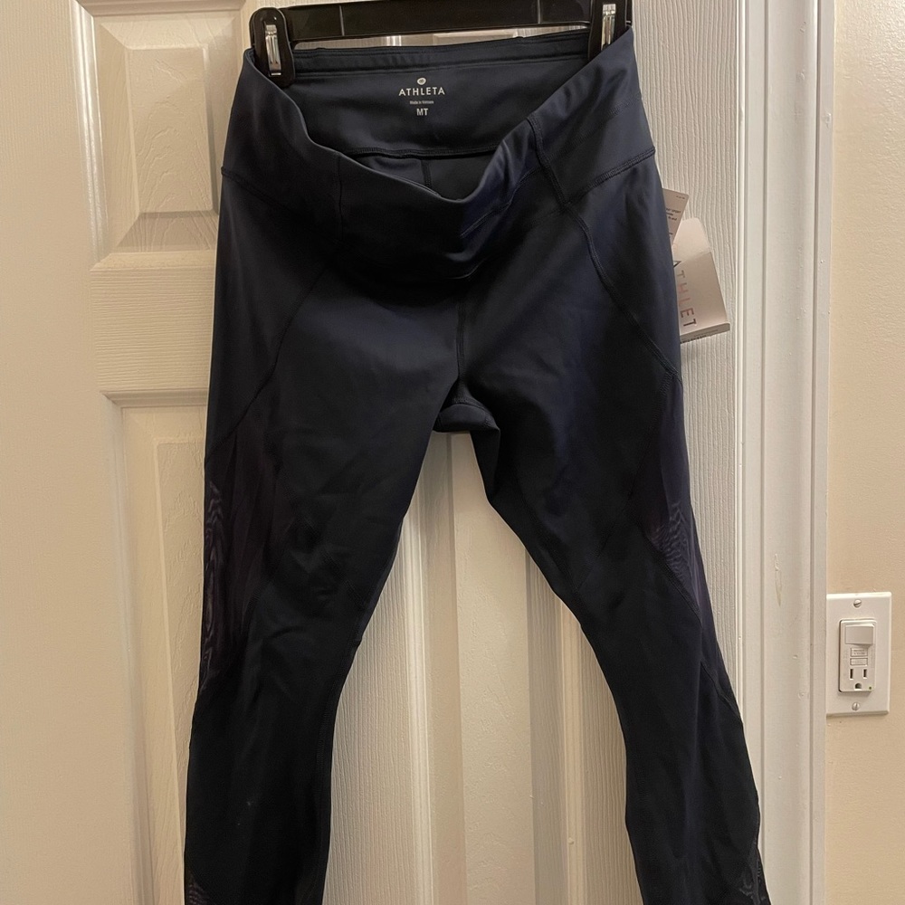 Athleta workout capris, NWT, size M Tall, navy color